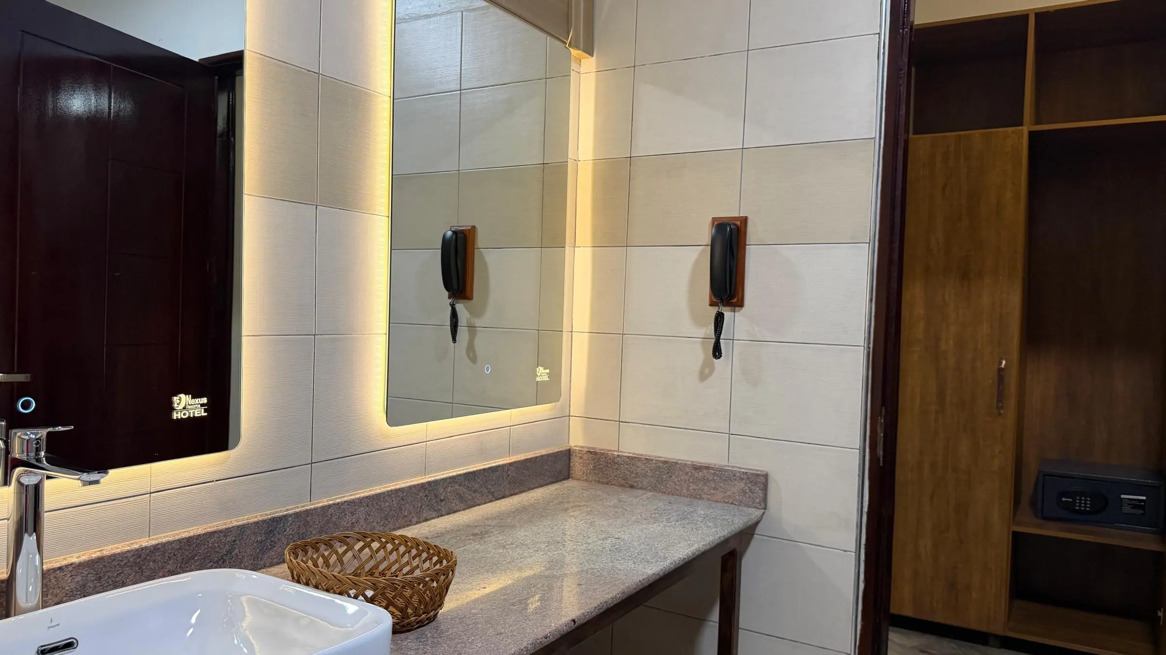 An en-suite bathroom
